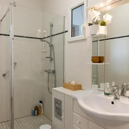 Des Glycines Et Nordique à 1h30 De Paris