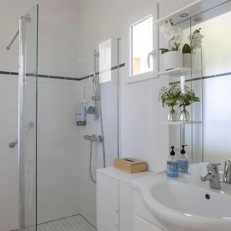 Des Glycines Et Nordique à 1h30 De Paris Cempuis